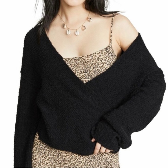 Free people sensual wrap sweater size small medium oversized - Picture 3 of 4